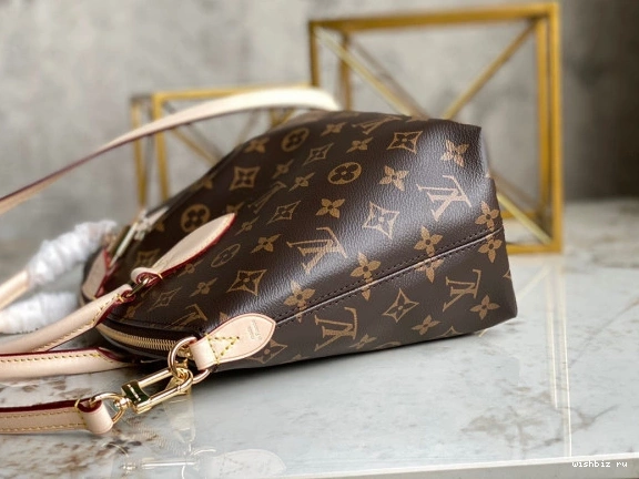 WIS LOUIS BOÉTIE PM VUITTON 0715